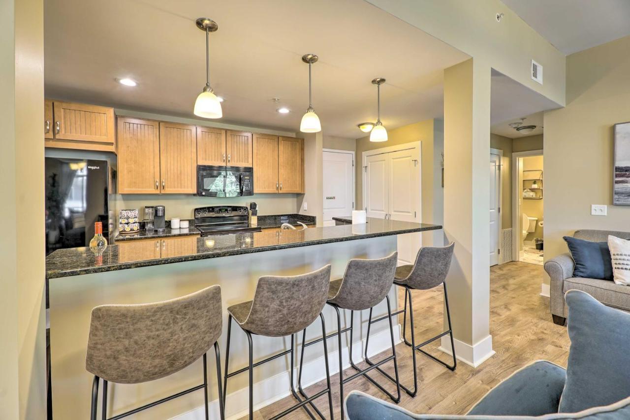 Grand Haven Condo - Walk To Nearby Hot Spots! Екстериор снимка
