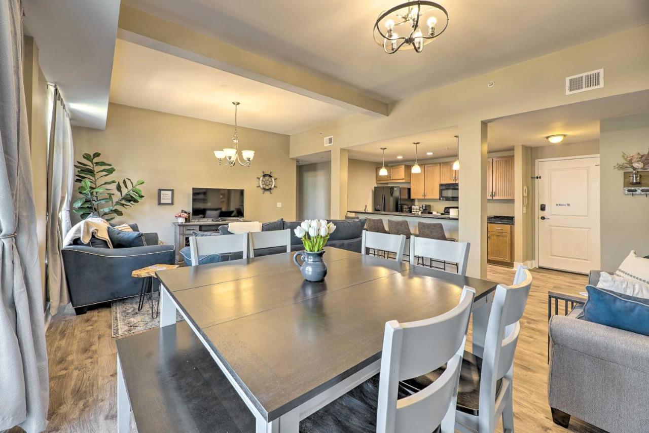 Grand Haven Condo - Walk To Nearby Hot Spots! Екстериор снимка