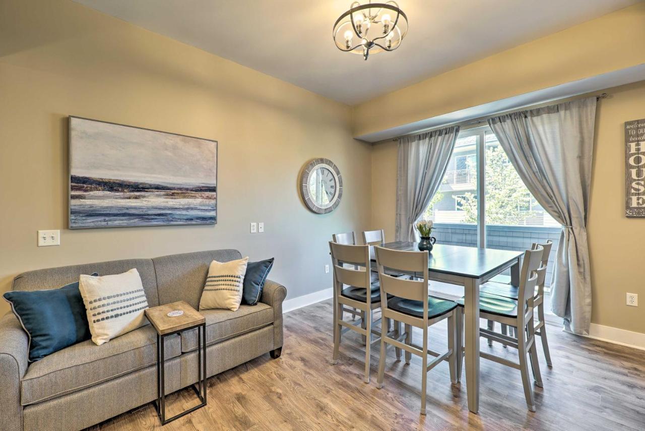 Grand Haven Condo - Walk To Nearby Hot Spots! Екстериор снимка