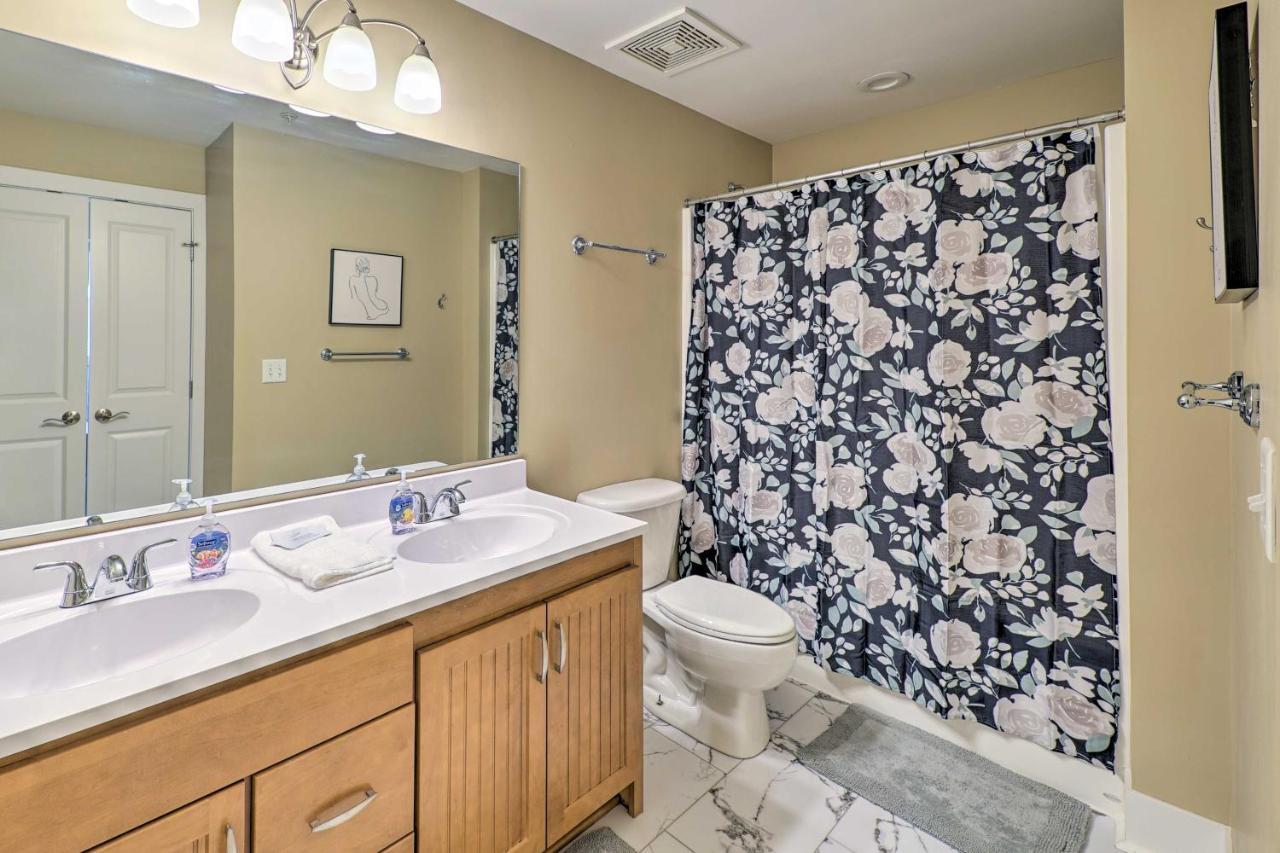 Grand Haven Condo - Walk To Nearby Hot Spots! Екстериор снимка
