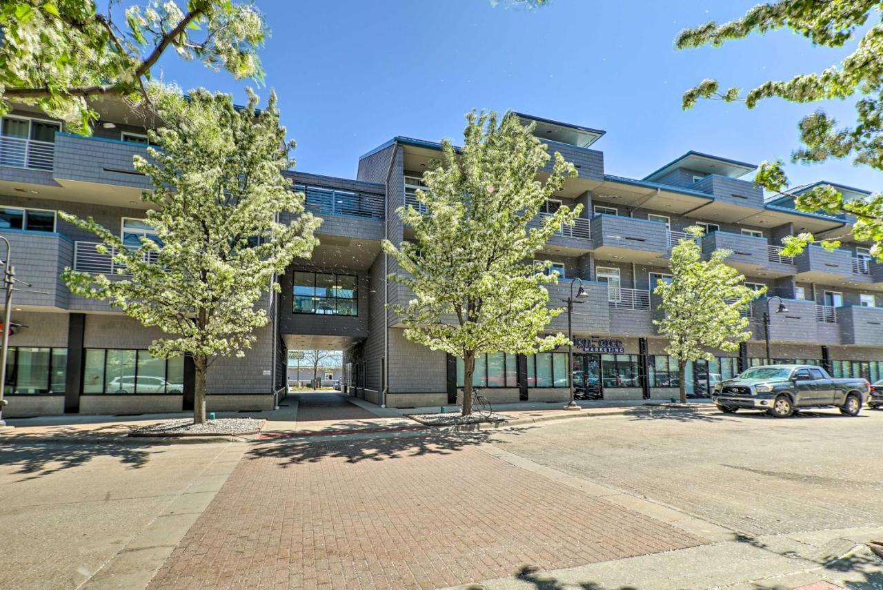 Grand Haven Condo - Walk To Nearby Hot Spots! Екстериор снимка