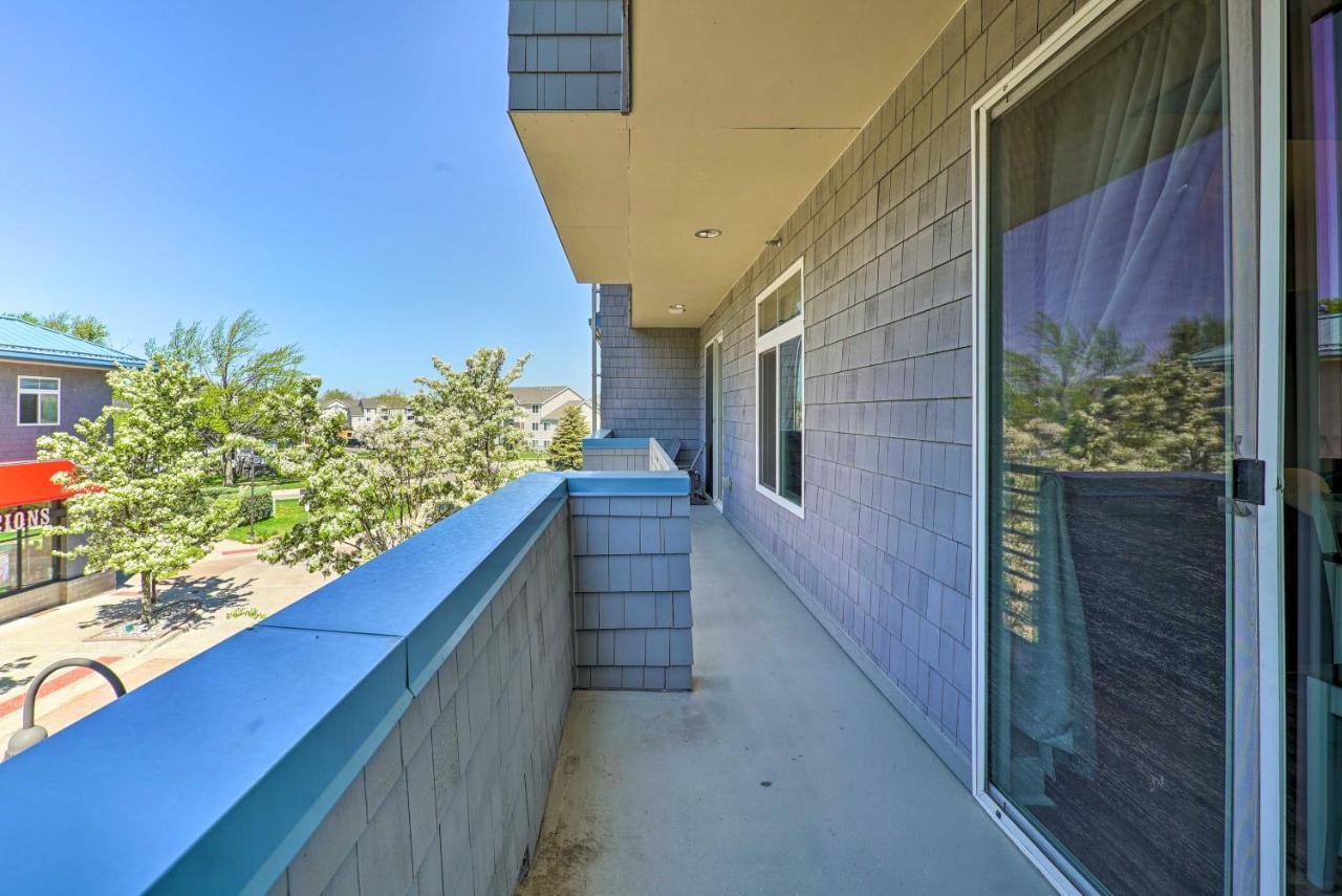 Grand Haven Condo - Walk To Nearby Hot Spots! Екстериор снимка